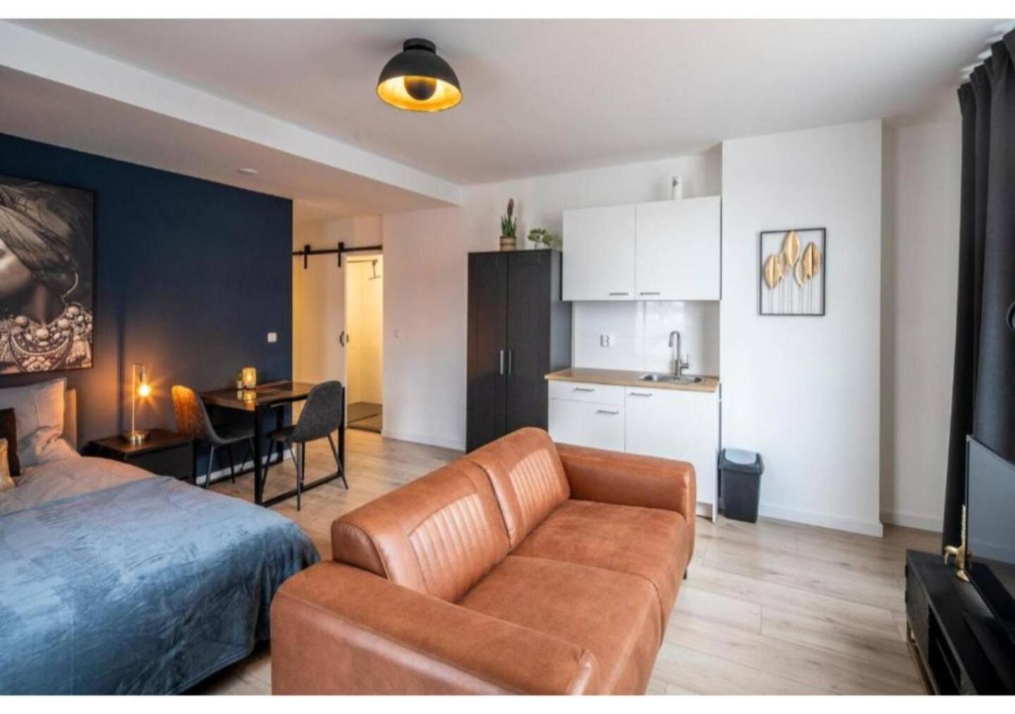 B&K Urban City Suites Tilburgo Exterior foto