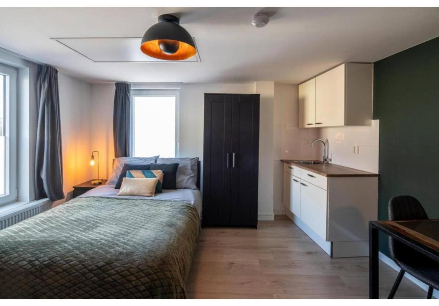 B&K Urban City Suites Tilburgo Exterior foto