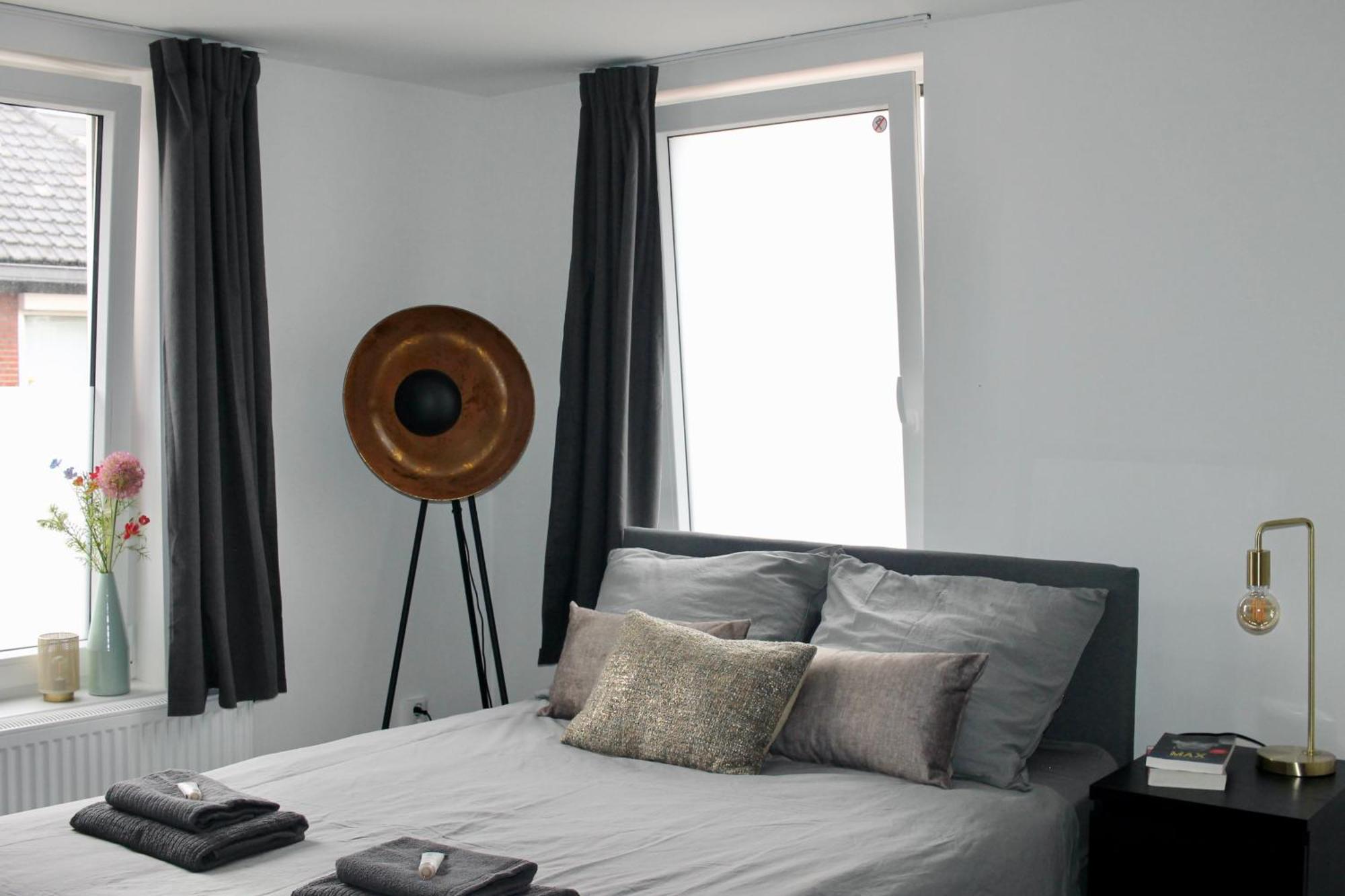 B&K Urban City Suites Tilburgo Exterior foto